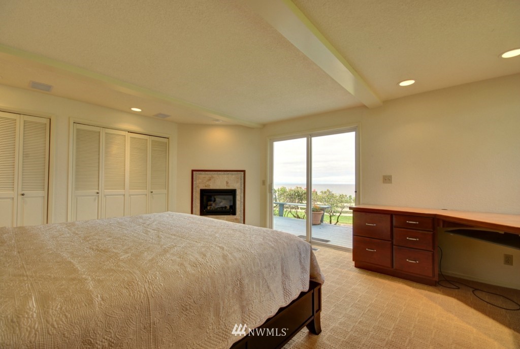 1807 West Beach Road Oak Harbor, WA 98277 - Photo 14 of 25 Gallery Image 14