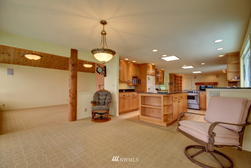 1807 West Beach Road Oak Harbor, WA 98277 - Photo 10 of 25 Gallery Image 10
