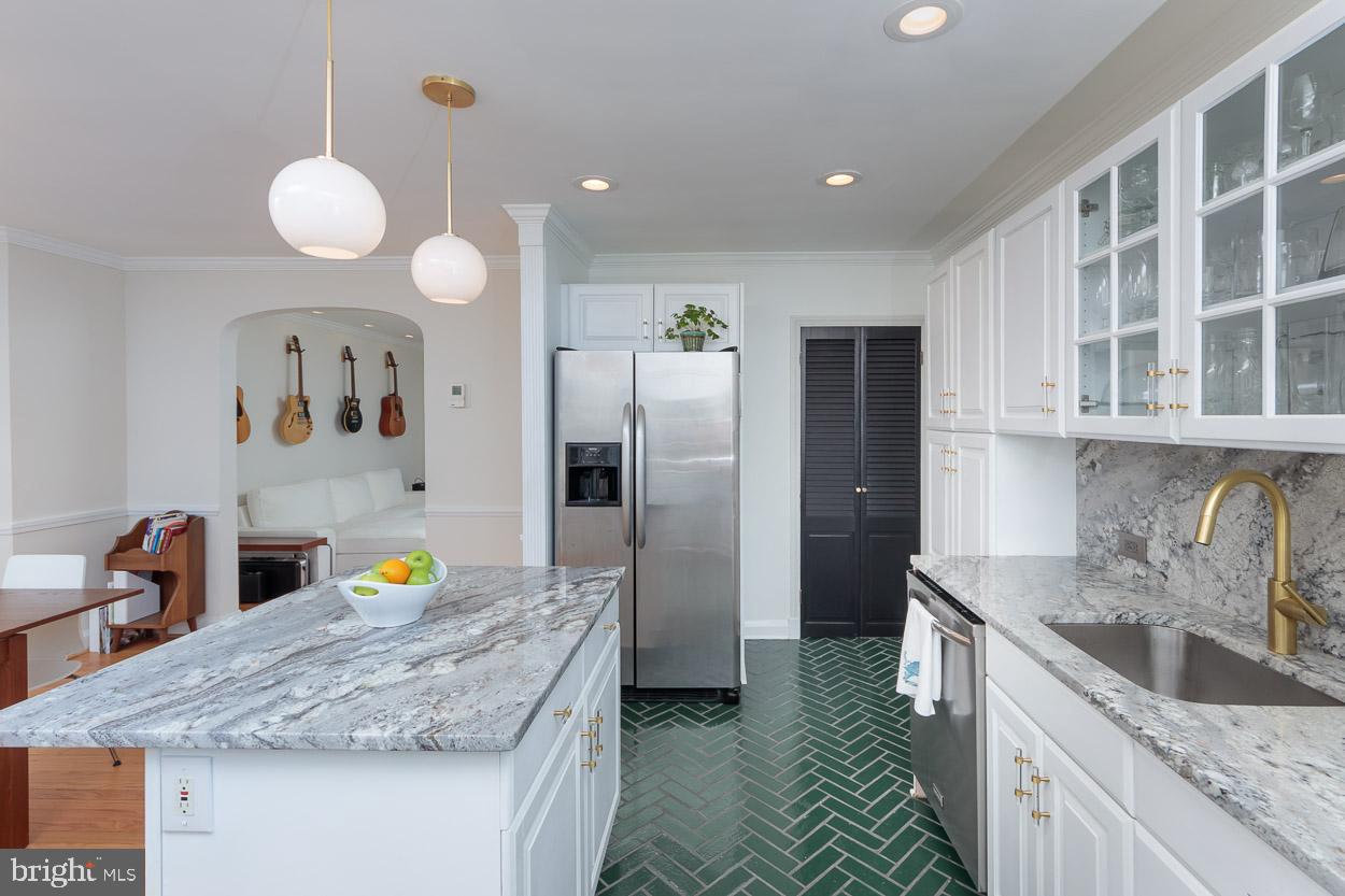 157 Dumbarton Road Baltimore, MD 21212 - Photo 8 of 40