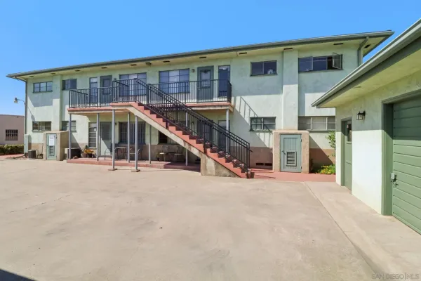 $6,100,000 | 8870-78 La Mesa Boulevard, La Mesa, CA 91942