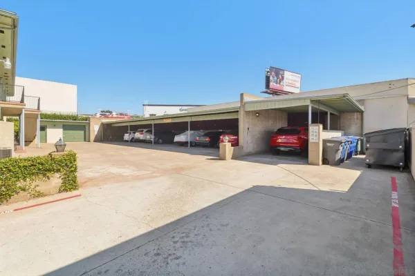 $6,100,000 | 8870-78 La Mesa Boulevard, La Mesa, CA 91942