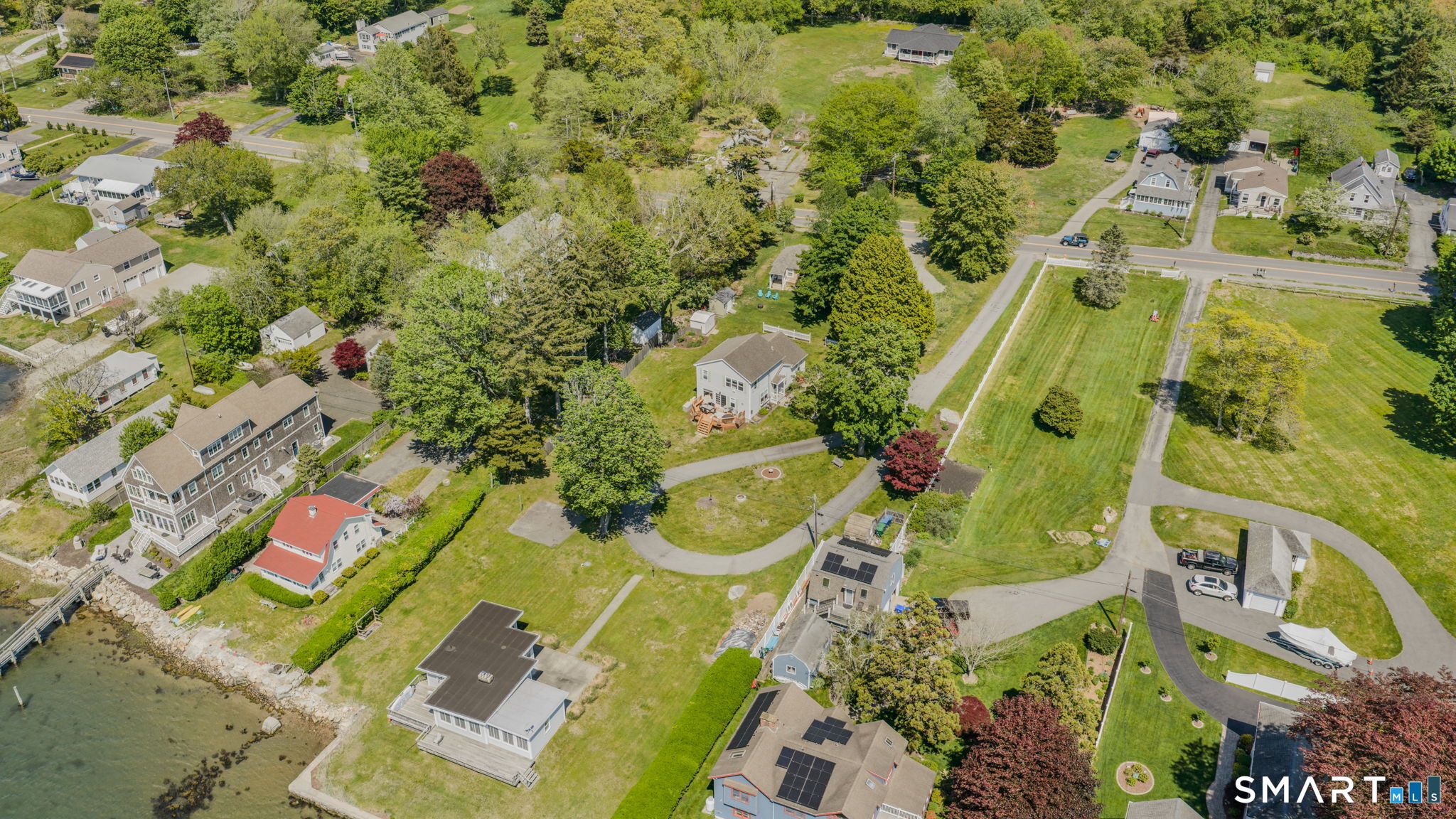 210 Shore Road Waterford, CT 06385 - Photo 14 of 26
