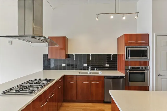 $2,500 | 3820 Roswell Road Northeast, Unit 610, Atlanta, GA 30342