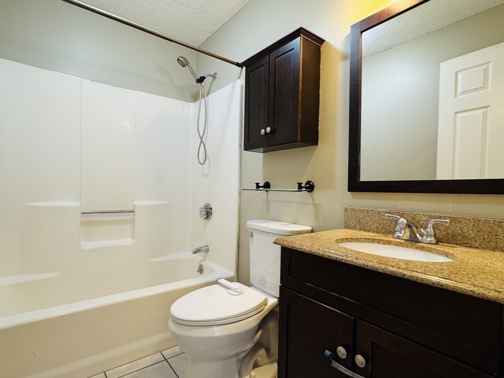5455 North Main Street, Unit 4E Fall River, MA 02720 - Photo 15 of 20