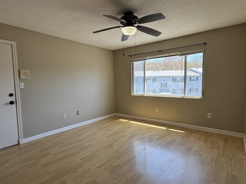 5455 North Main Street, Unit 4E Fall River, MA 02720 - Photo 9 of 20