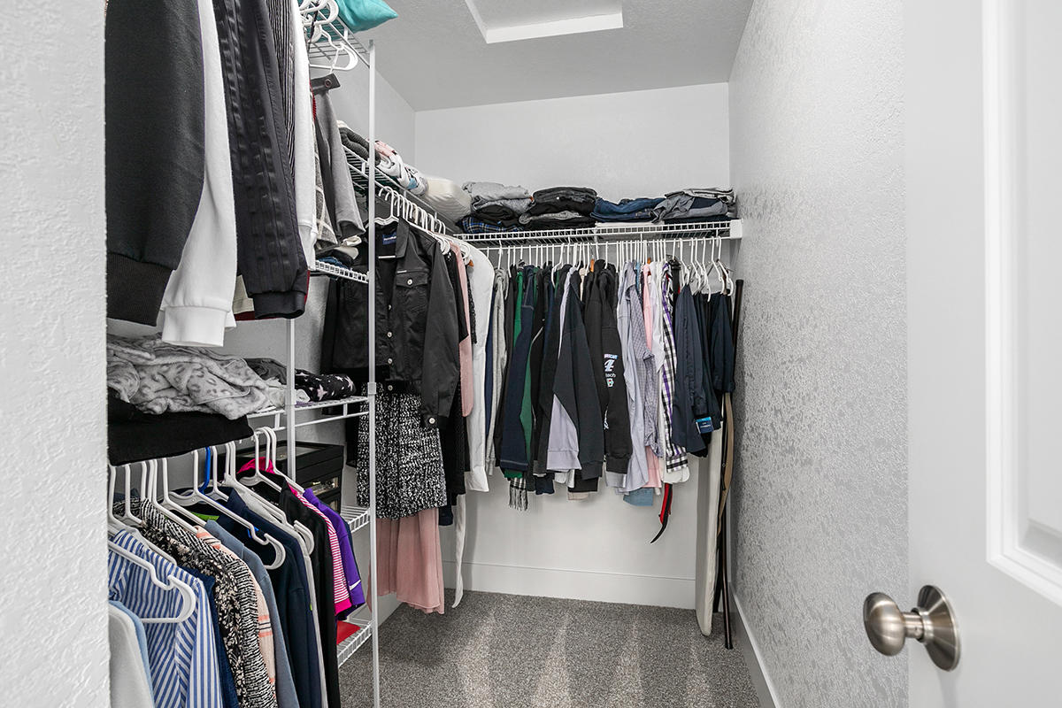 6017 Turtle Ridge Muskegon, MI 49444 - Photo 18 of 35 Walk In Closet