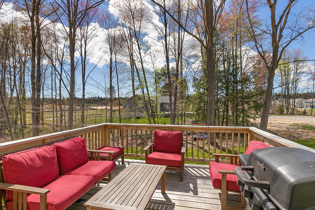 6017 Turtle Ridge Muskegon, MI 49444 - Photo 33 of 35 Deck