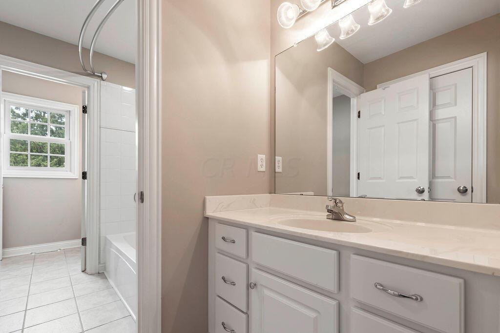 5559 Riverside Drive Delaware, OH 43015 - Photo 21 of 70 2nd Bedroom private sink