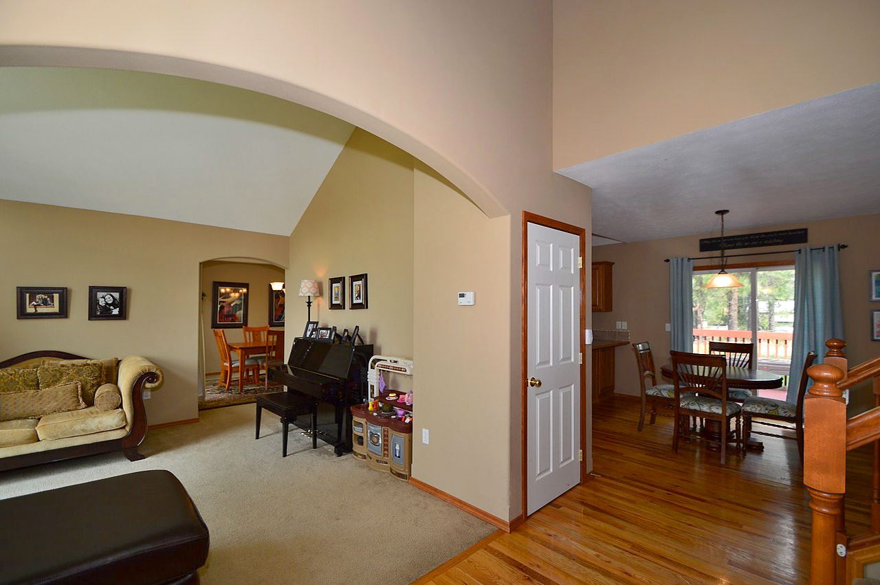 711 East Westcrest Road Colbert, WA 99005 - Photo 3 of 20