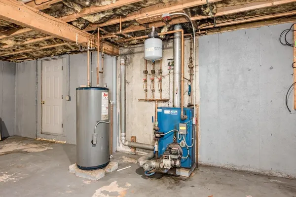 $424,900 | 21 Holly Lane, Farmington, NH 03835