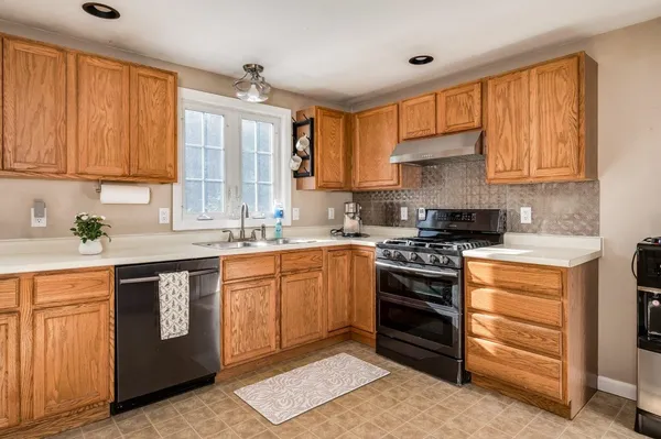 $424,900 | 21 Holly Lane, Farmington, NH 03835