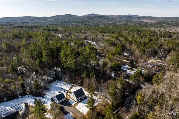 $424,900 | 21 Holly Lane, Farmington, NH 03835