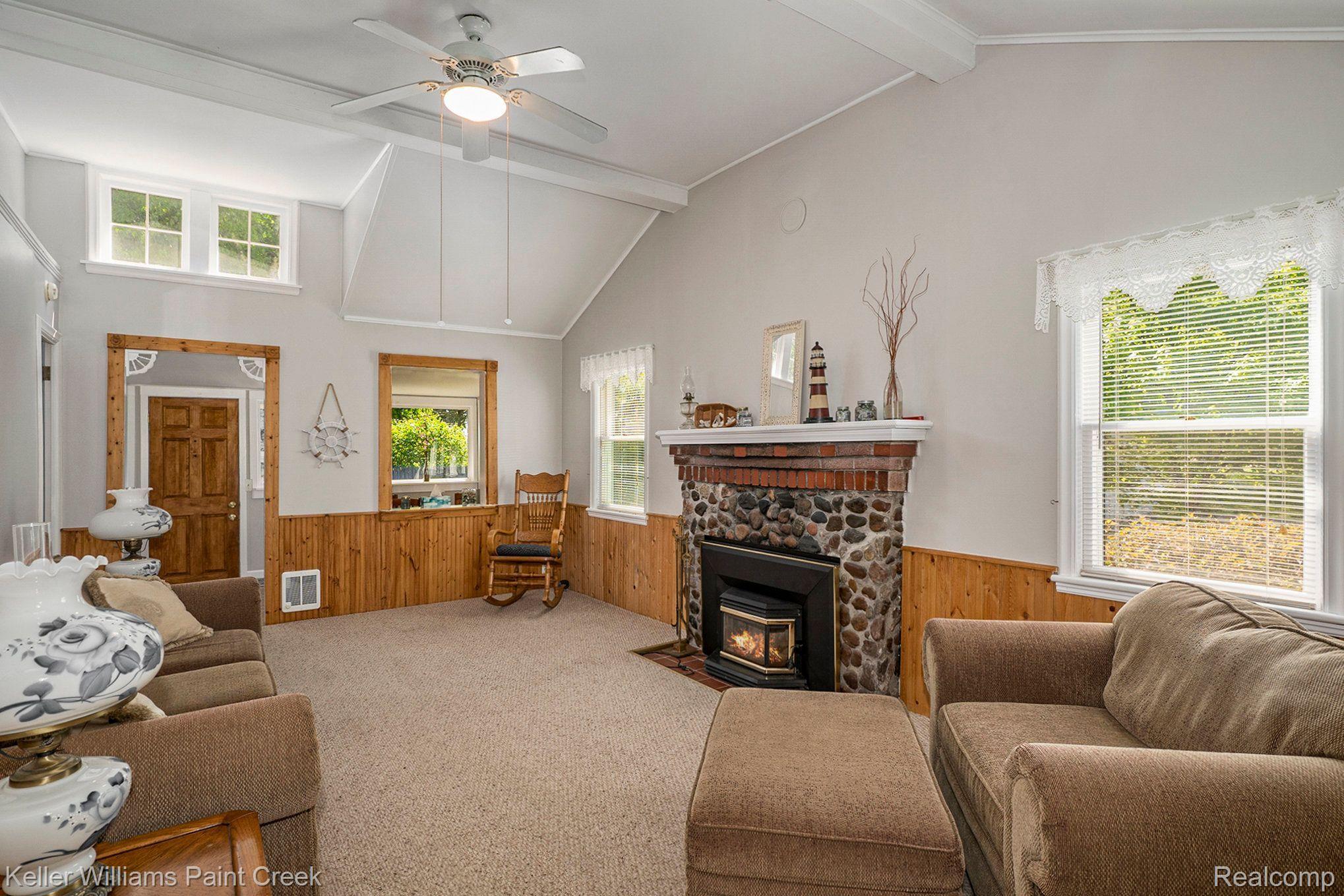 8523 Lakeshore Road Lexington, MI 48450 - Photo 4 of 20 Gallery Image 4