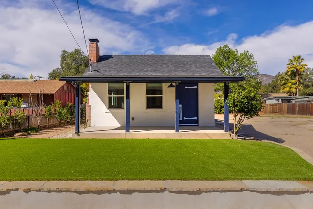 $925,000 | 171 South Pueblo Avenue, Ojai, CA 93023