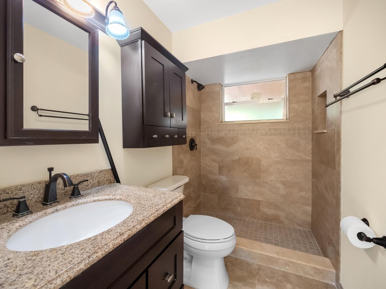 5884 Mango Road West Palm Beach, FL 33413 - Photo 6 of 15 004