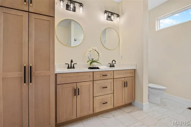 $550,000 | 8458 Herrick Park Drive, Troy, IL 62294