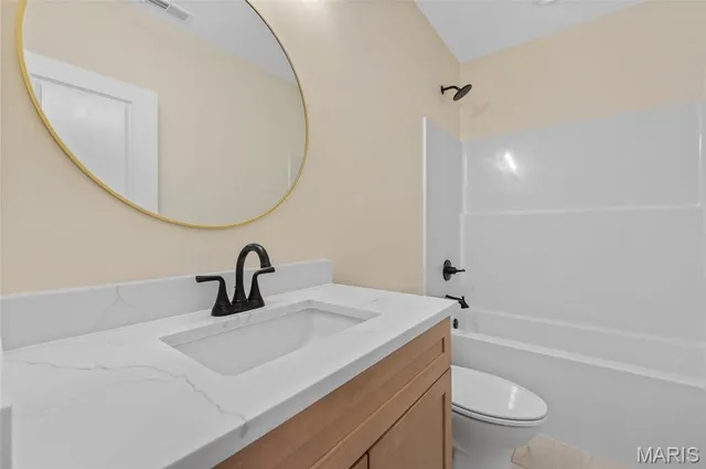 $550,000 | 8458 Herrick Park Drive, Troy, IL 62294