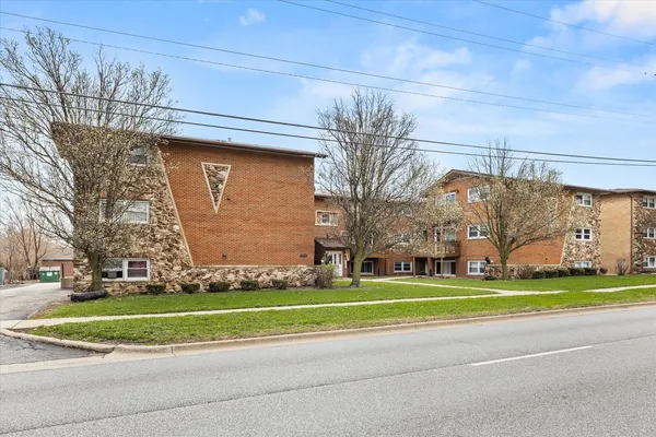 $162,500 | 10747 South Harlem Avenue, Unit B3, Worth, IL 60482