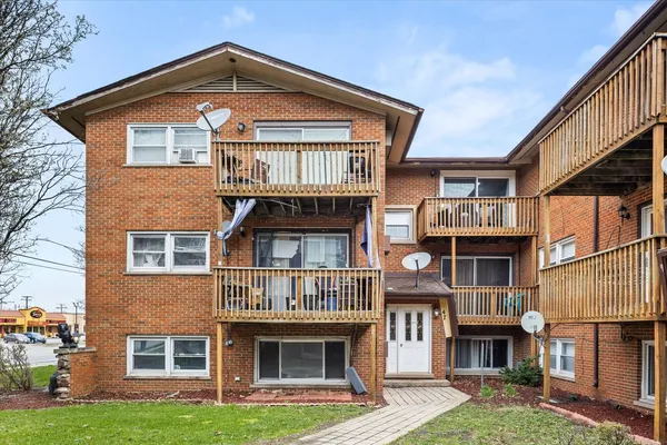 $162,500 | 10747 South Harlem Avenue, Unit B3, Worth, IL 60482