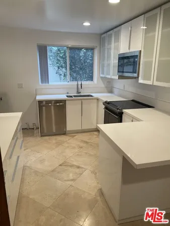 $5,895 | 9297 Burton Way, Unit 1, Beverly Hills, CA 90210