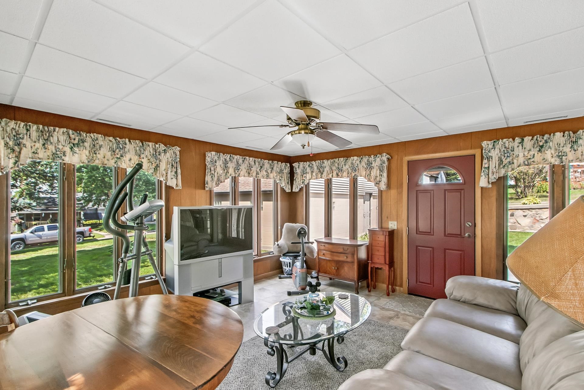 523 West Edgewater Street Portage, WI 53901 - Photo 19 of 79