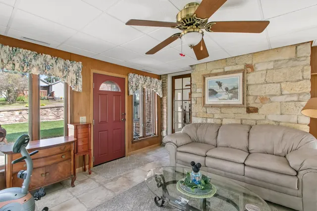 $395,000 | 523 West Edgewater Street, Portage, WI 53901