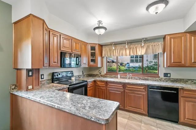 $395,000 | 523 West Edgewater Street, Portage, WI 53901