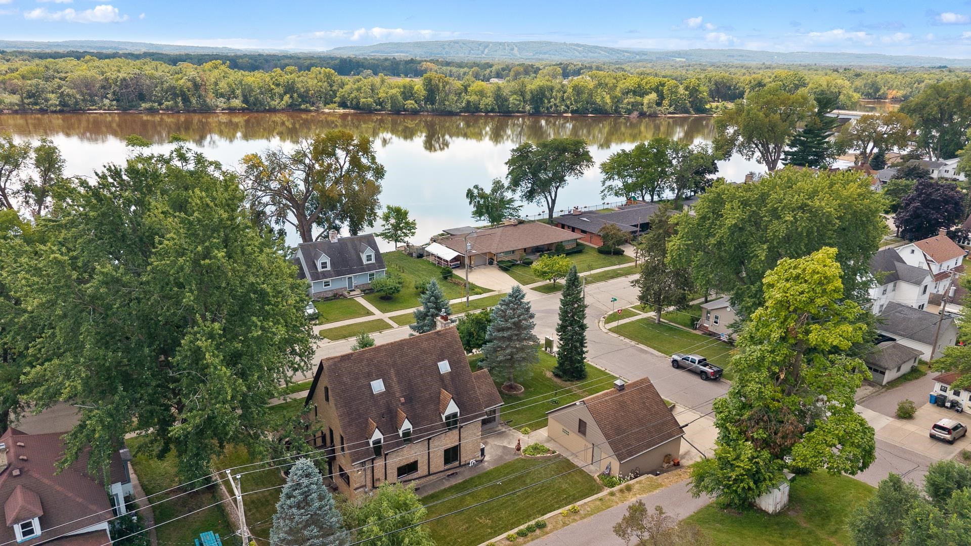 523 West Edgewater Street Portage, WI 53901 - Photo 77 of 79