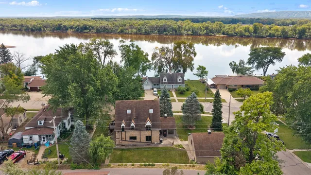 $395,000 | 523 West Edgewater Street, Portage, WI 53901