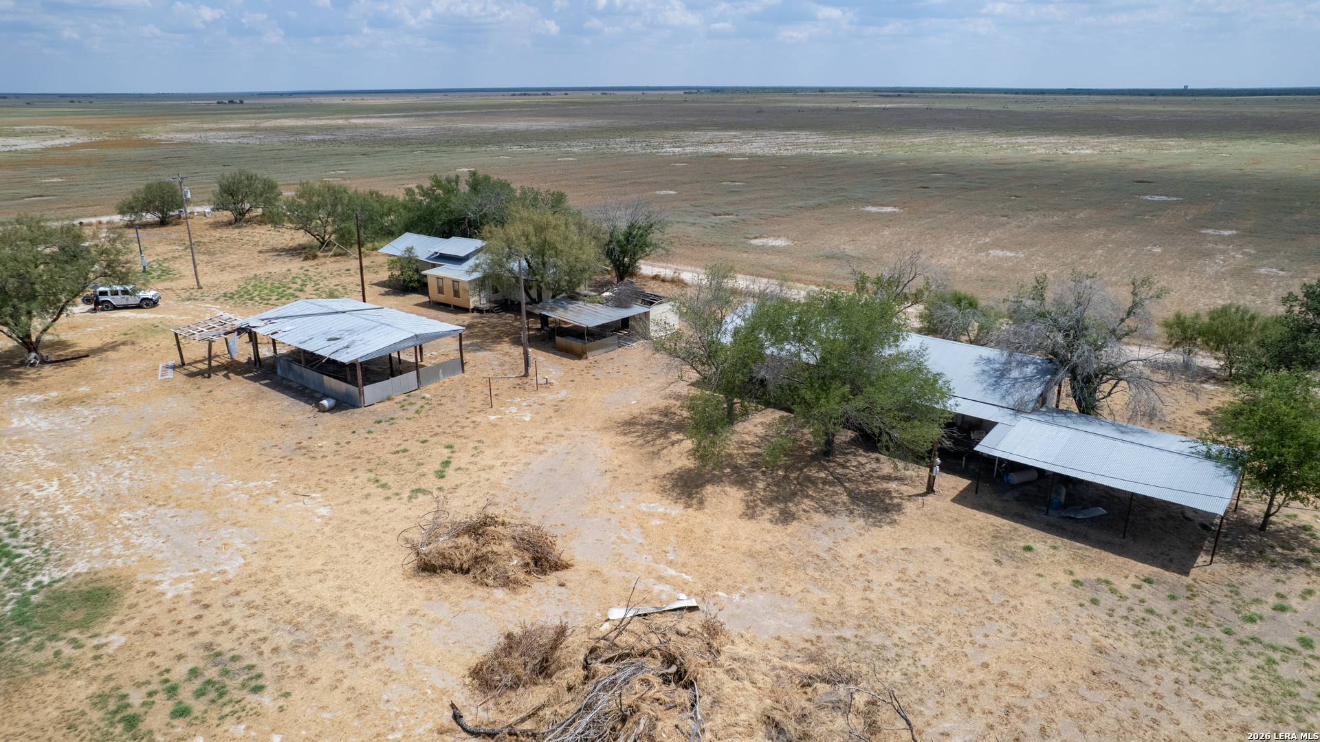 39 Jitterbug Road Crystal City, TX 78839 - Photo 9 of 12