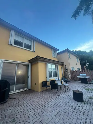 $699,999 | 11281 Northwest 84th Street, Doral, FL 33178