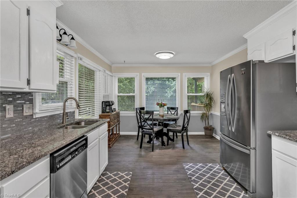 439 Farmstead Road Winston-Salem, NC 27107 - Photo 3 of 40 Gallery Image 3