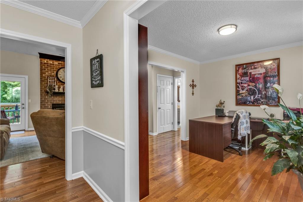 439 Farmstead Road Winston-Salem, NC 27107 - Photo 10 of 40 Gallery Image 10
