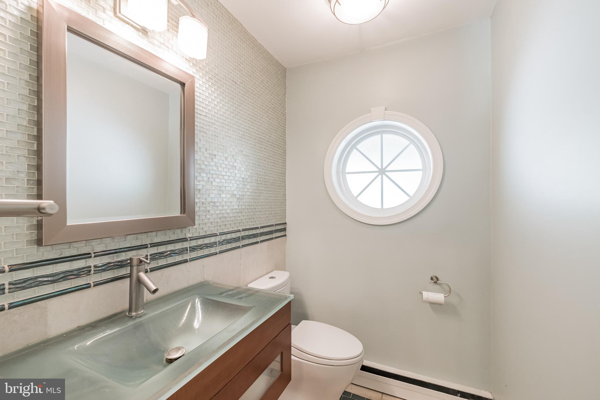 12517 Deoudes Road Boyds, MD 20841 - Photo 13 of 33 Main level powder room
