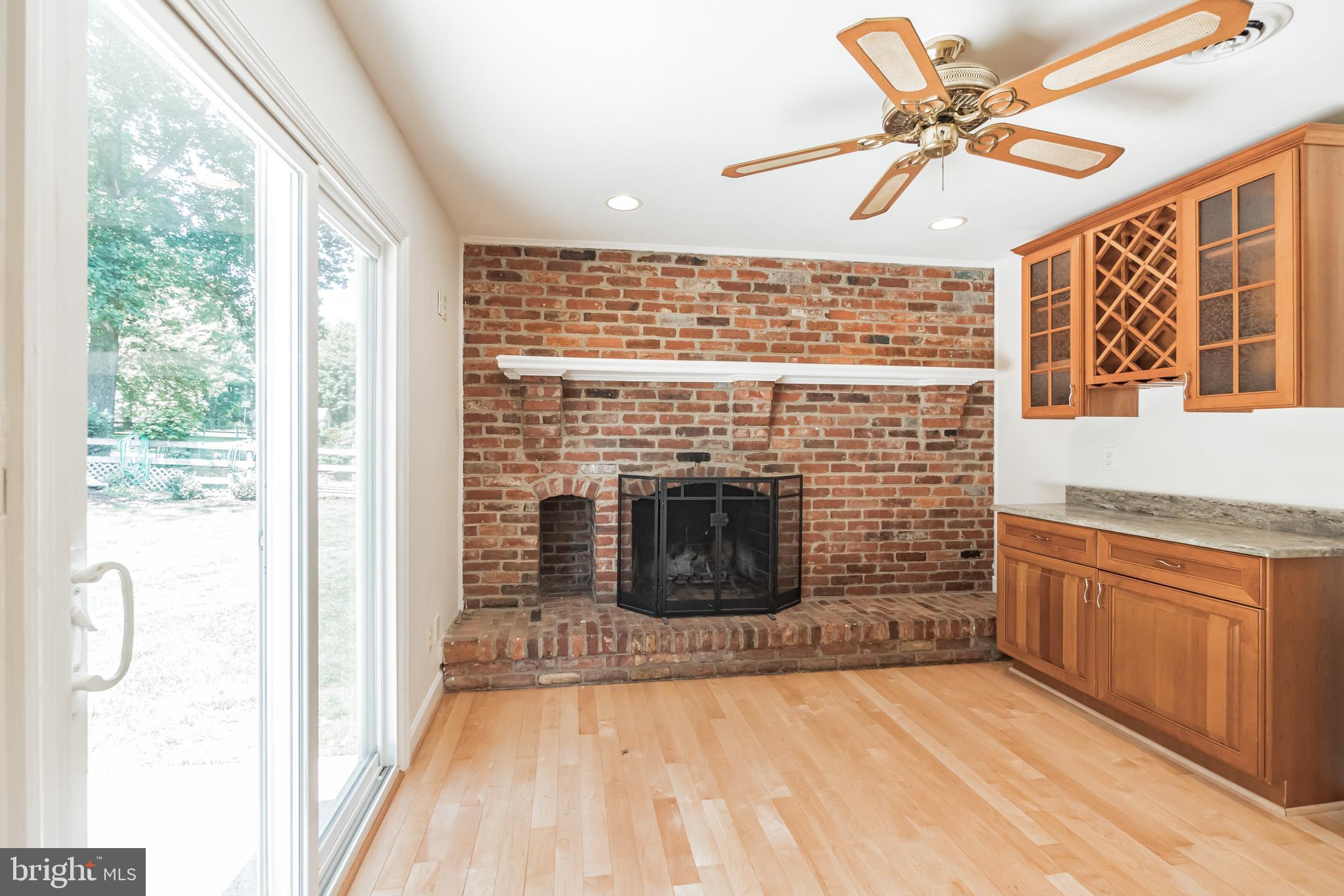12517 Deoudes Road Boyds, MD 20841 - Photo 8 of 33 Family room off kitchen