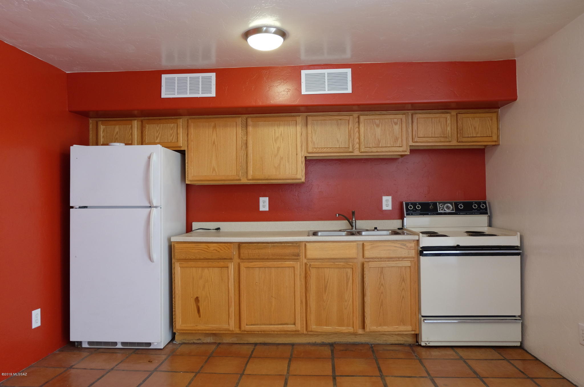 936 East Navajo Road, Unit 4 Tucson, AZ 85719 - Photo 3 of 18