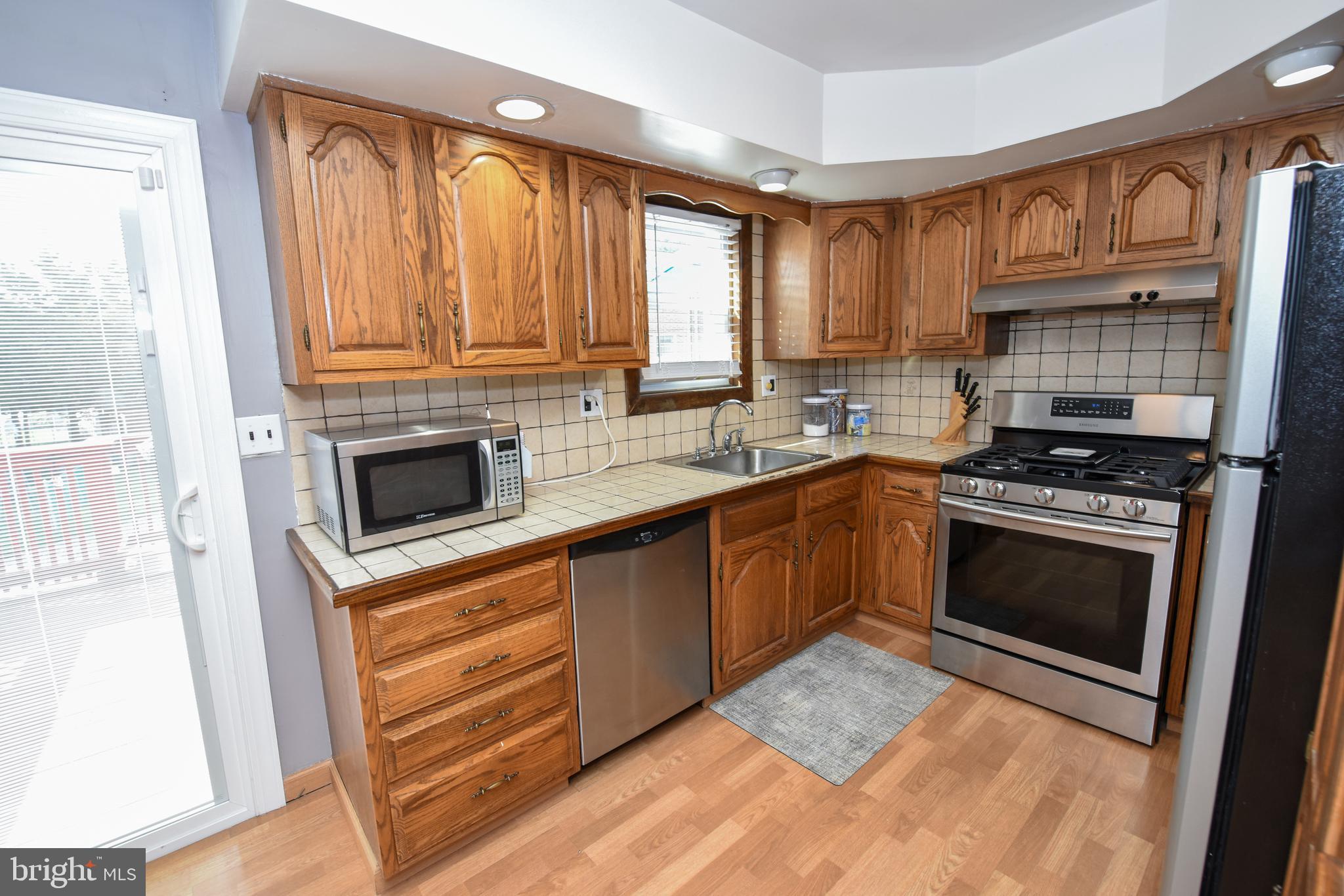 12529 Deer Run Road Philadelphia, PA 19154 - Photo 12 of 31 Gallery Image 12