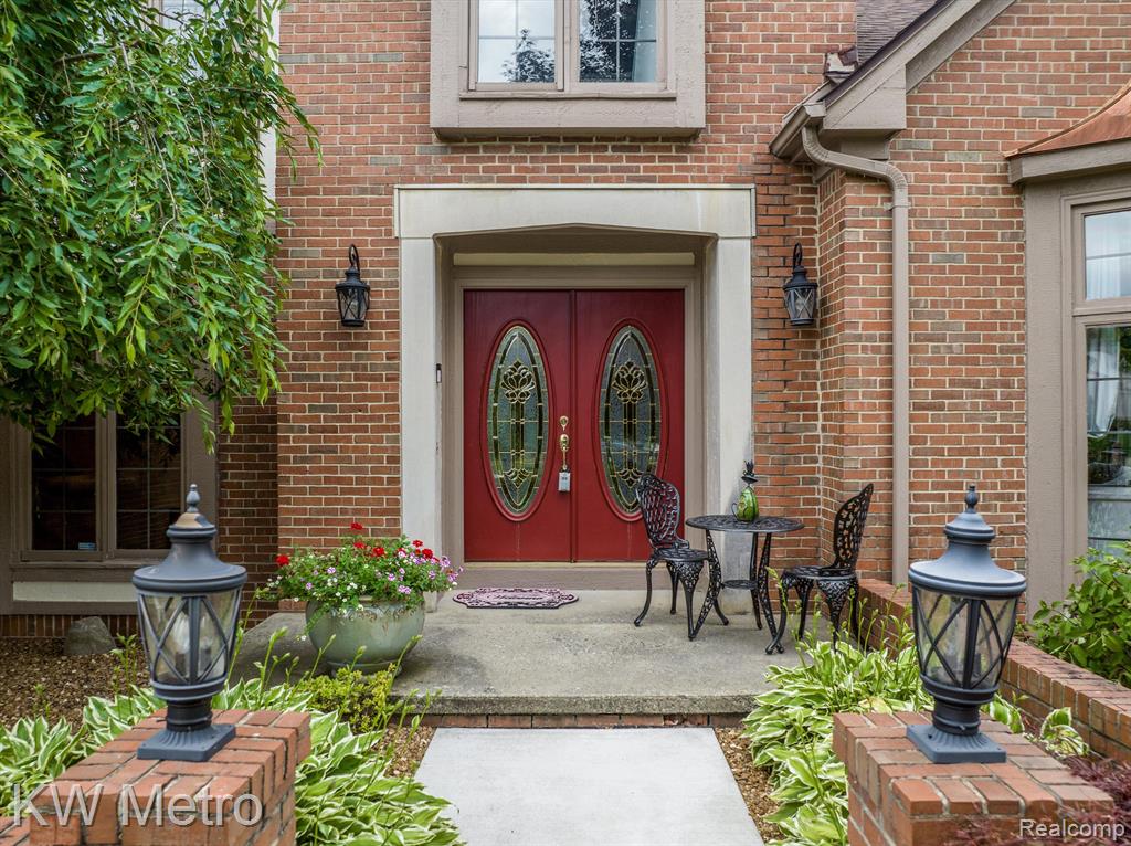 1372 Sherborn Court Rochester Hills, MI 48306 - Photo 35 of 48