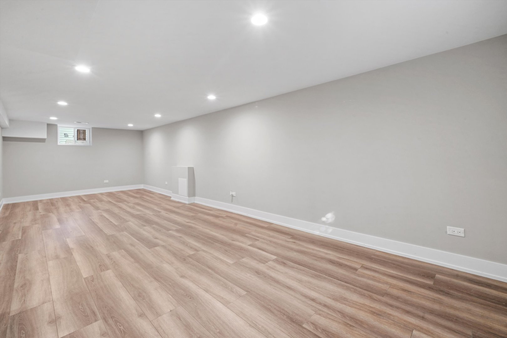 329 East Quincy Street Riverside, IL 60546 - Photo 32 of 39 a view of empty room with wooden floor