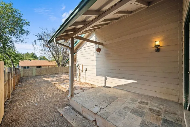 $1,895 | 2321 Bendridge Trail, Austin, TX 78744