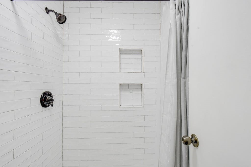 1111 West 10th Street, Unit 106 Austin, TX 78703 - Photo 17 of 21 Shower