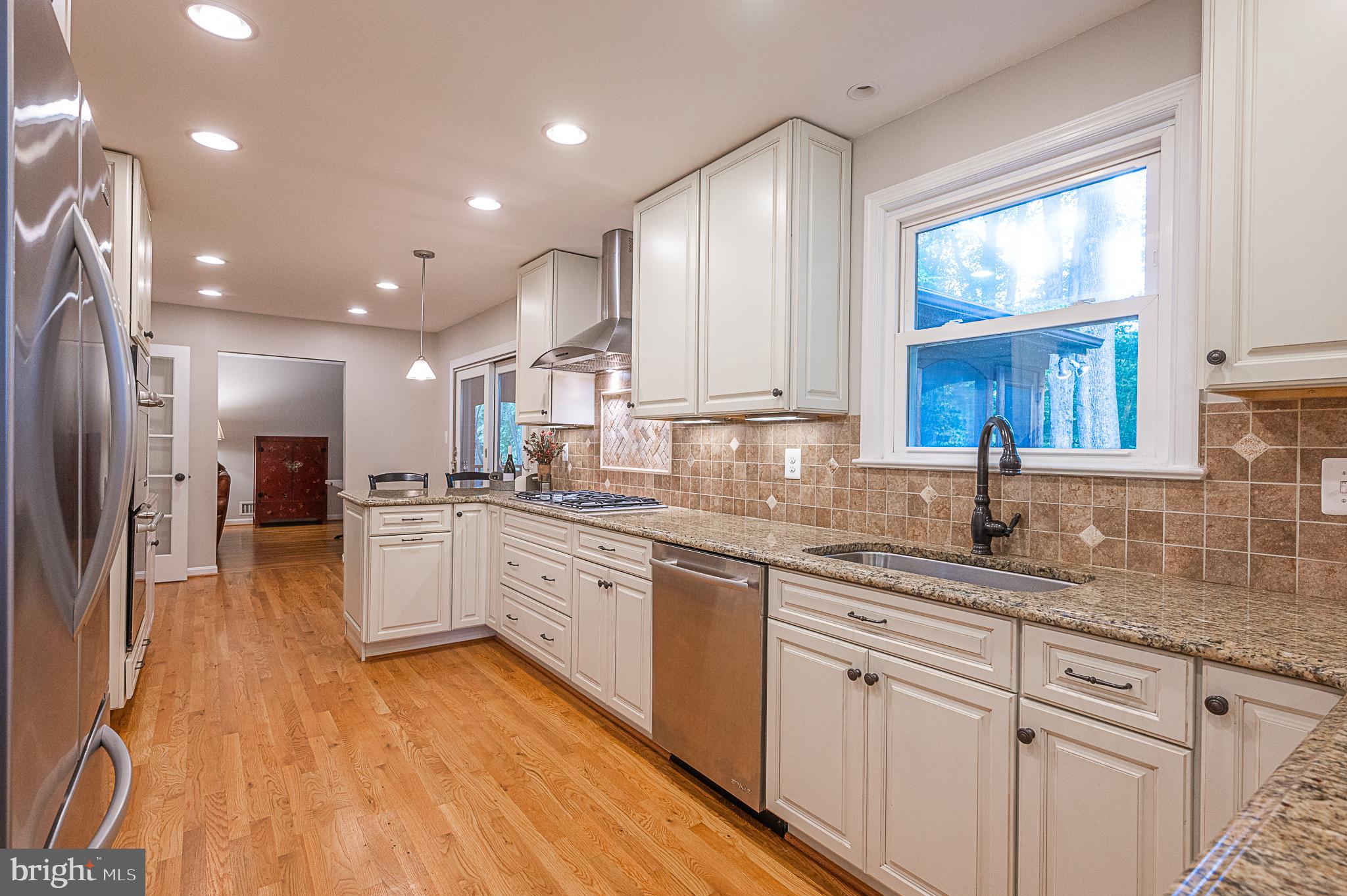 6701 Coachman Drive Springfield, VA 22152 - Photo 10 of 41 Everything is top of the line!!!