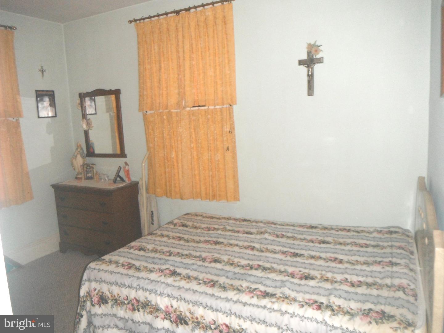 129 Old Soldiers Road Cheltenham, PA 19012 - Photo 10 of 18 Bedroom 2