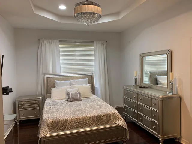 $3,000 | 2146 Man Of War, West Palm Beach, FL 33411