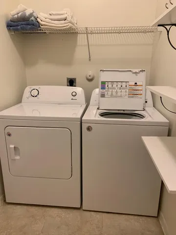 $3,000 | 2146 Man Of War, West Palm Beach, FL 33411