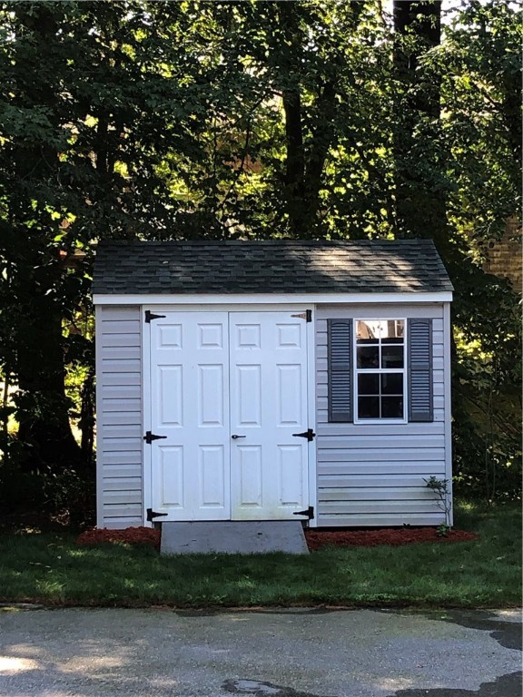 31 2nd Road Glocester, RI 02814 - Photo 18 of 19 Gallery Image 18