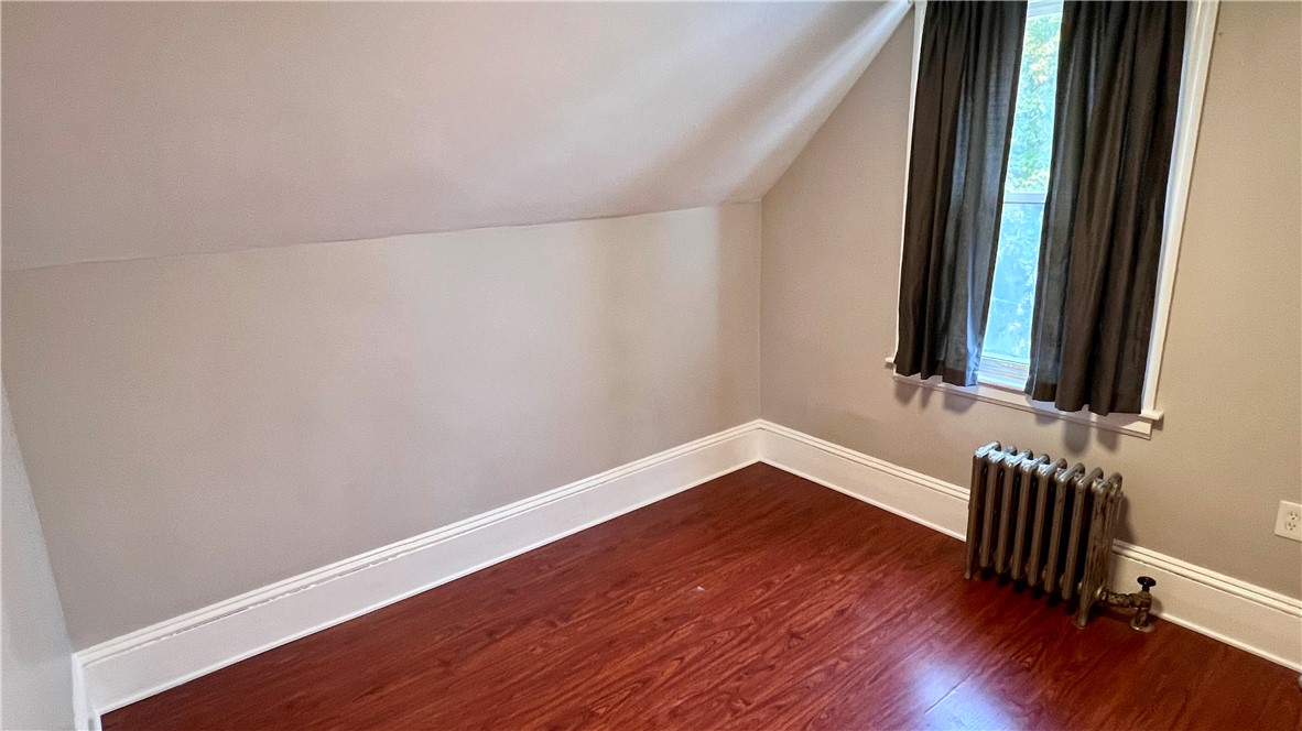 36 Messina Street Providence, RI 02908 - Photo 5 of 25