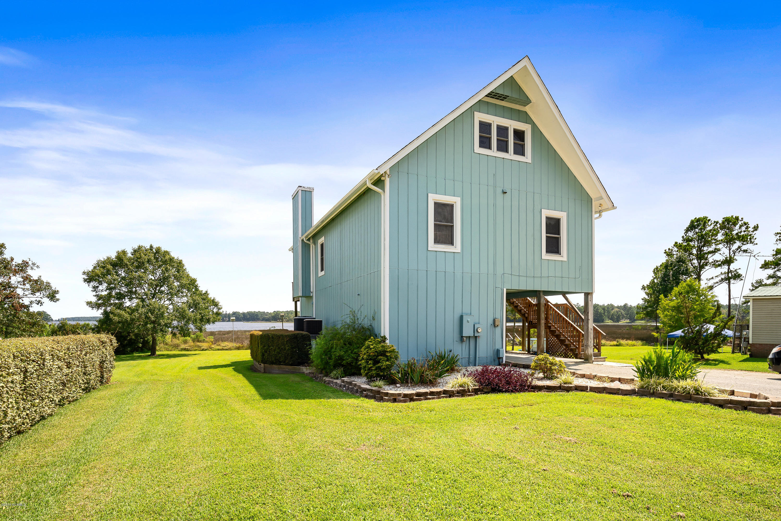 243 Youpon Drive Hubert, NC 28539 - Photo 31 of 38 Front Elevation