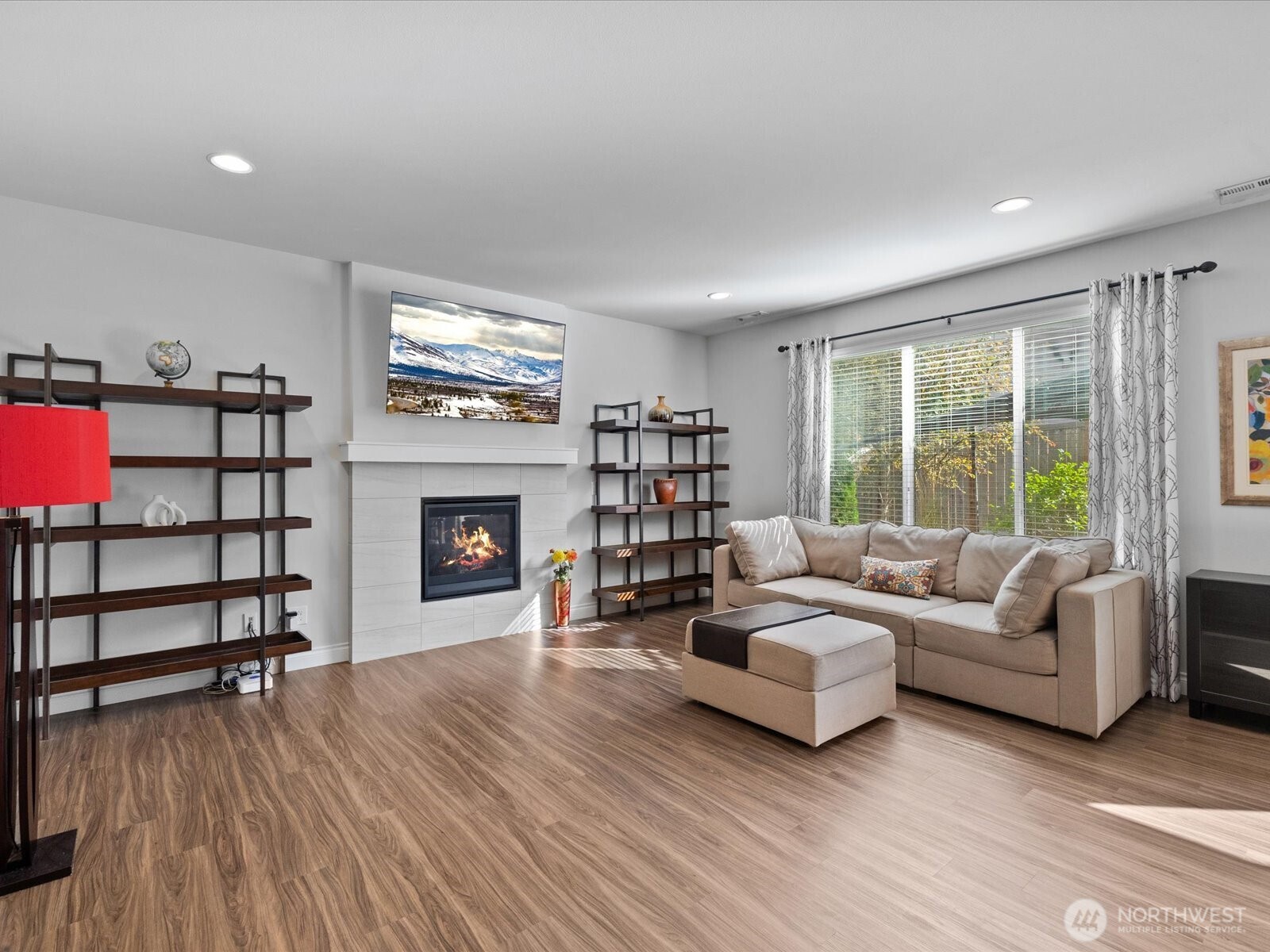 20334 85th Place Northeast Bothell, WA 98011 - Photo 5 of 40 Gallery Image 5