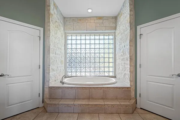 $1,590,000 | 326 River Valley Road South, Ingram, TX 78025